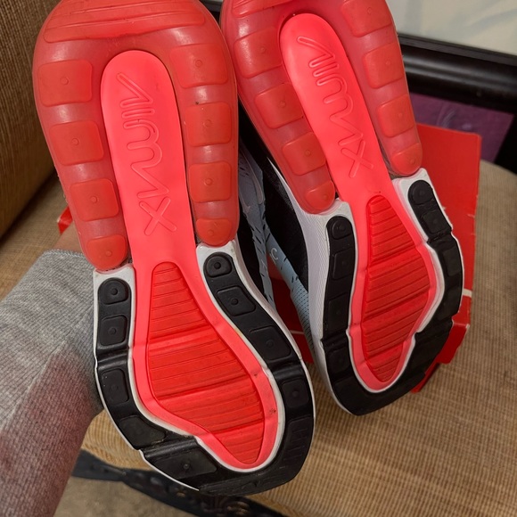 Excellent condition Nike 270s - Picture 5 of 5